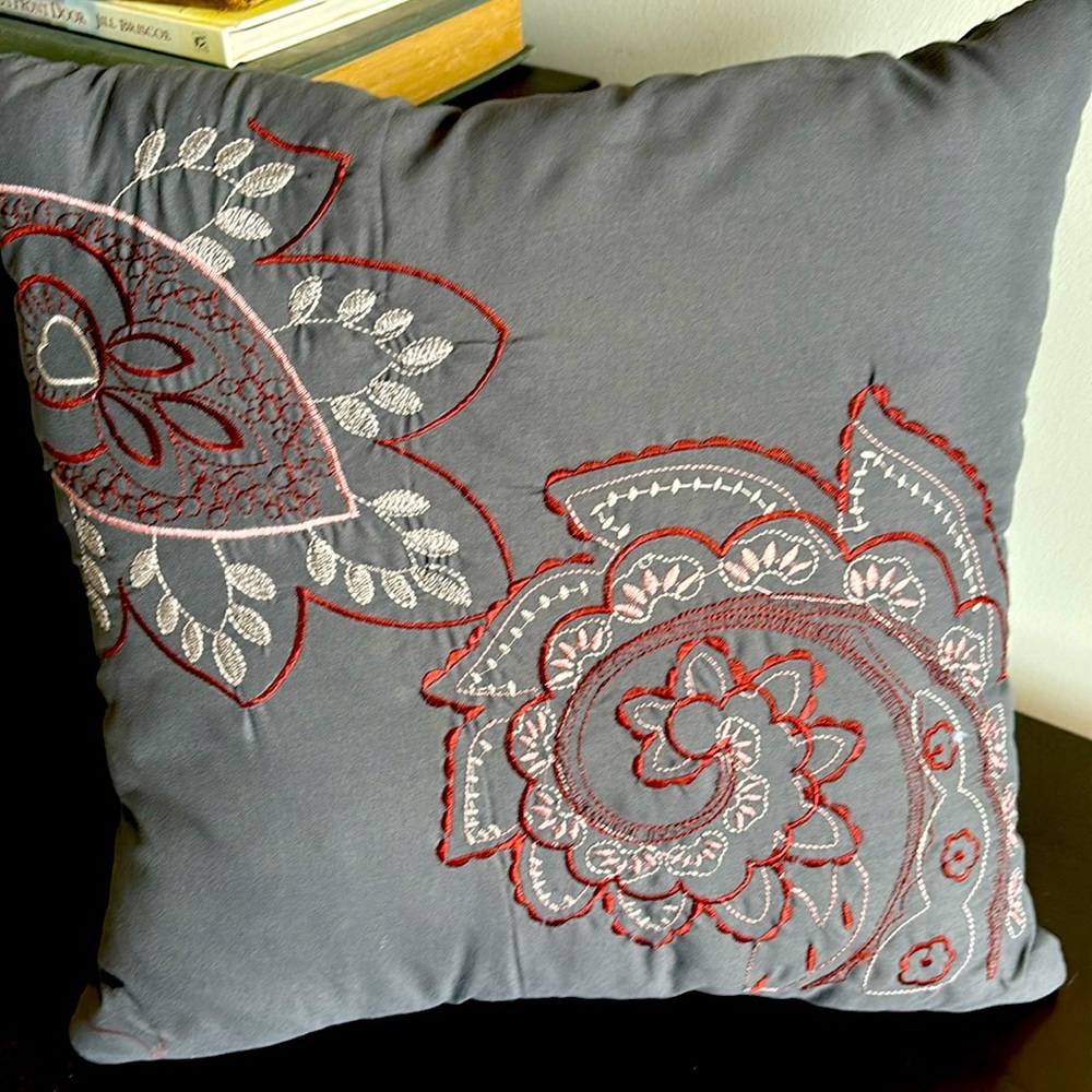 Moda Style Pillow 15”x 15” Gray with paisley style design. New without tags